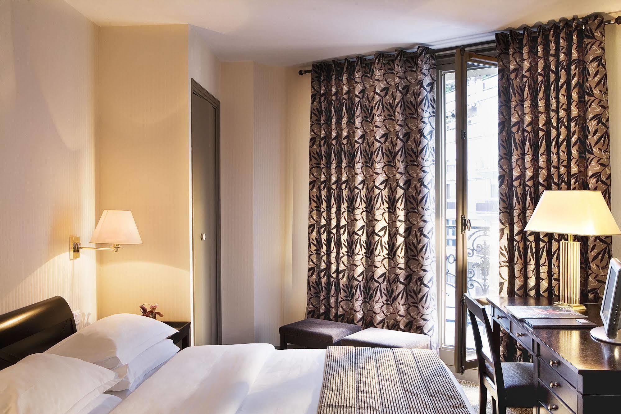 Hotel Vaneau Saint Germain Paris Exterior photo